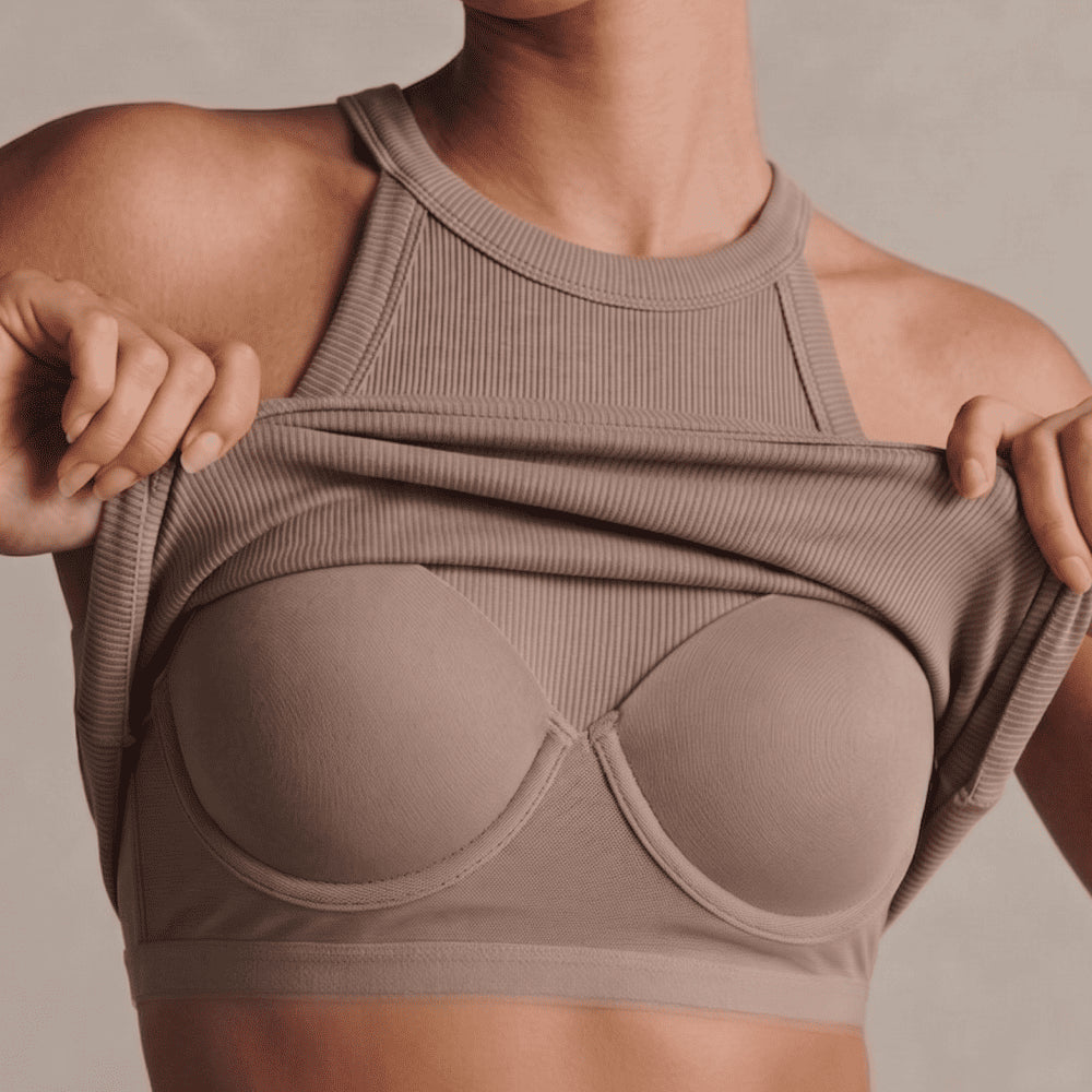 Le top qui remplace votre soutien-gorge.